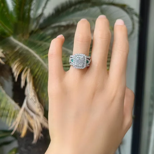 Vista 4 de DovEggs 4.3ct Total 6x8mm GHI Color Emerald Cut Moissanite Antqiue Double Halo Engagement Ring Zambia Emerald Sapphire Curved Enhancer Guard Band
