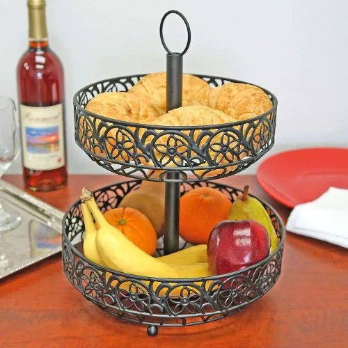 Vista 4 de Southern Homewares Cesta de frutas de metal negro de dos niveles, diseño decorativo adornado con detalle floral Shabby Chic y lazo para colgar