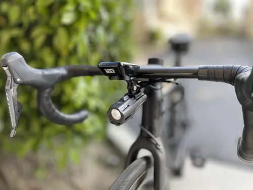 Vista 5 de Manillar Aero integrado en la parte delantera de ciclismo para computadora de carretera compatible con Garmin, Wahoo, CatEye y Bryton con cámara