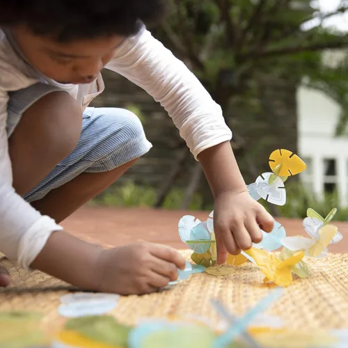 Vista 7 de Guidecraft Interlox Leaves - Juego de 96 piezas: juguete de construcción - Creatividad y juguetes educativos de construcción para niños