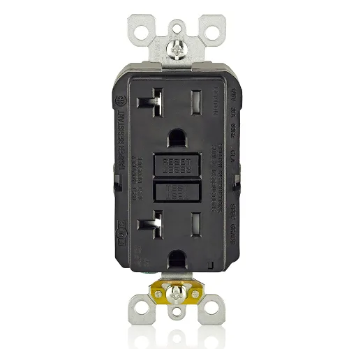 Vista 8 de Leviton SmartlockPro - Combinación GFCI de autocomprobación 15A con USB tipo A y tipo C en pared, cargador USB para teléfonos inteligentes y Blanco