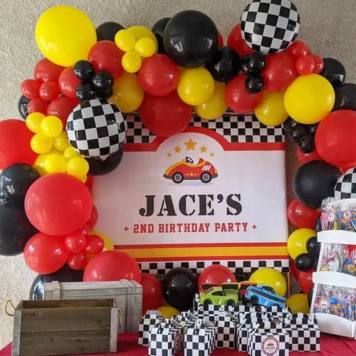 Vista 3 de Juego de 150 globos de aluminio a cuadros de carreras para decoración de cumpleaños (sin telón de fondo)