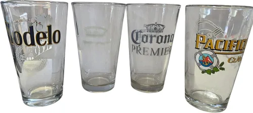 Vista 2 de Beers of Mexico - Juego de 4 vasos de pinta