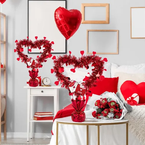 Vista 6 de Hotop 3 piezas de decoración de mesa con diseño de corazón para el día de San Valentín con tarjetas, coronas troqueladas rojas metálicas, centros