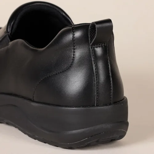 Vista 4 de Tienda Essentials Zapatos de servicio cómodos para hombre