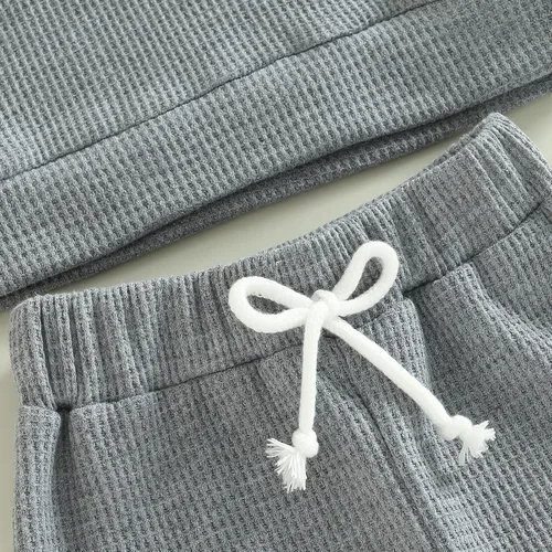 Vista 6 de Conjunto de sudadera de manga larga con estampado de letras y pantalones para bebés y niñas