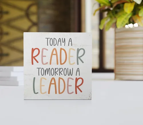 Vista 2 de Nursery Today a Reader Tomorrow a Leader - Caja de madera para decoración de escritorio, decoración de escritorio de madera de lectura bohemia