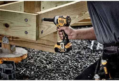 Vista 2 de DEWALT DCF911B 20V MAX* Llave de impacto de 1/2" con yunque de anillo porcino (solo herramienta)