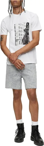 Vista 4 de Calvin Klein Camiseta NYC Building con cuello redondo para hombre