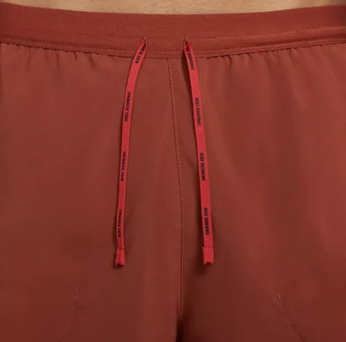 Vista 4 de Nike Dri-FIT Stride - Pantalones cortos de correr para hombre (5 pulgadas)