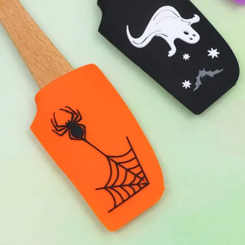 Vista 2 de Hemoton 4 piezas de espátula de silicona con mango de madera de Halloween, utensilios de cocina para hornear para panadería casera