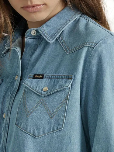 Vista 4 de Wrangler Camisa de mezclilla con cierre a presión para mujer