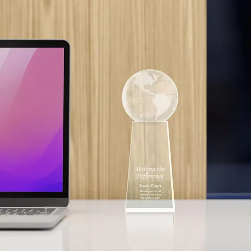 Vista 5 de Trofeo grabado – Cristal ejecutivo – Globo señorial en base rectangular – Viene en caja de regalo – Premio para empleados Globe Tower