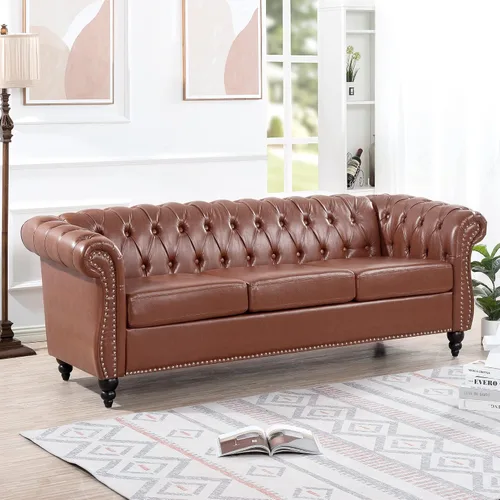 Vista 3 de Sofá Chesterfield de 3 plazas de 85 pulgadas, moderno sofá tapizado de piel sintética con brazo trasero copetudo, patas de madera negra, para Marrón