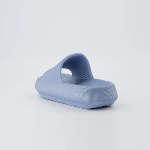 Vista 7 de CUSHIONAIRE - Sandalias de recuperación Feather Cloud para mujer, con +Comfort
