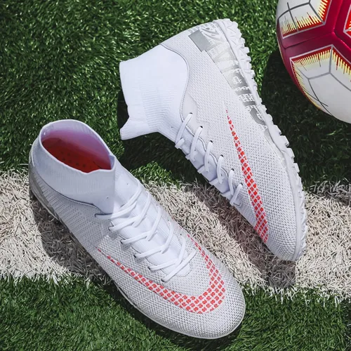 Vista 4 de Kikaluo Zapatos de fútbol para hombre con tacos de fútbol con cordones antideslizantes con puntas cortas y suelas de goma para interiores firmes