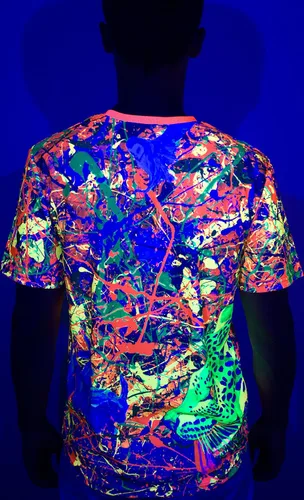 Vista 4 de aofmoka - Camiseta ultravioleta hecha a mano, reactiva a luz negra, con impresión decorativa