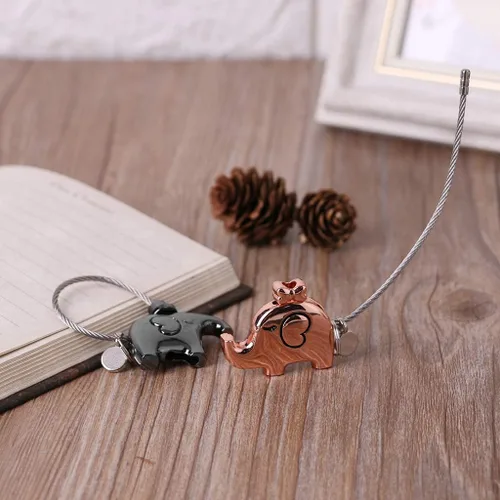Vista 6 de LIANGLIN WU llavero para mujeres y hombres, mini novedad elefante pareja bloqueo candado de seguridad sin llaves sin contraseña lindo amante llavero