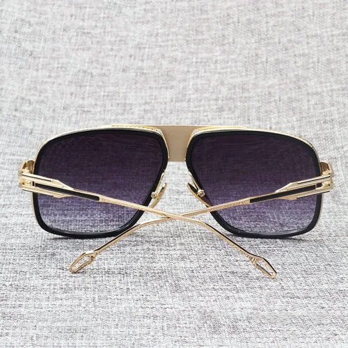 Vista 4 de Gafas de sol de aviador cuadradas de gran tamaño de diseñador con barra de metal dorada clásica para hombres y mujeres gafas UV400