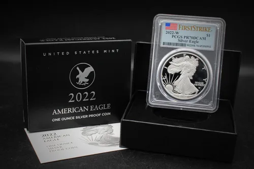 Vista 5 de 2022 W 1 oz Proof American Silver Eagle PR-70 Deep Cameo (primer golpe - etiqueta de bandera) con embalaje original del gobierno $1 PCGS PR70DCAM