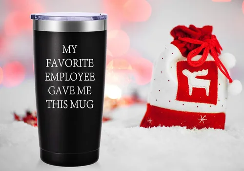 Vista 4 de AMZUShome Taza de viaje con texto en inglés "My Favorite Employee Gave Me This Travel", regalos para el día del jefe, regalos de oficina.