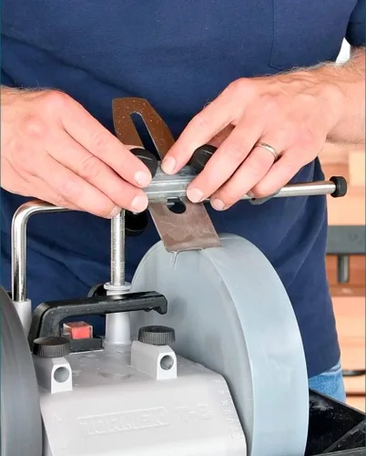 Vista 7 de Tormek SE-77 Plantilla para Borde Cuadrado - Plantilla Innovadora Para Afilar Cuchillos de Madera y Hojas / Hierros de Cepillo