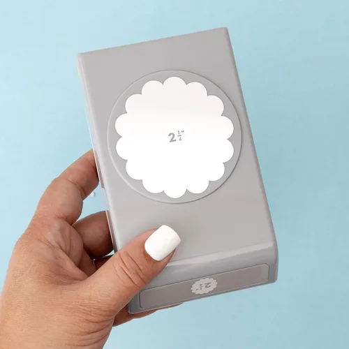 Vista 5 de EK Tools perforadora de papel de 2.25 pulgadas, círculo festón, paquete nuevo, grande, blanco