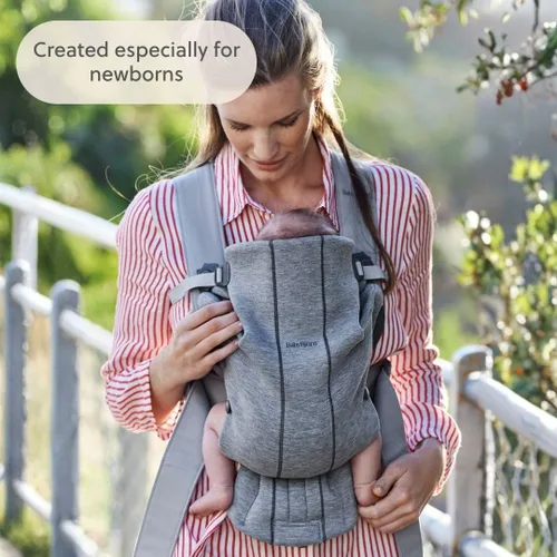 Vista 5 de BabyBjörn Portabebés Mini, gris claro, jersey 3D Portabebés (7-25 libras), ergonómico, fácil de usar