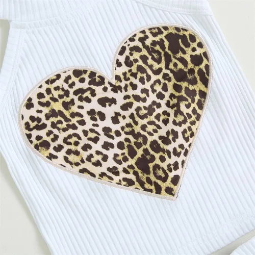 Vista 4 de Conjunto de 2 piezas para bebé recién nacida con estampado de leopardo, camiseta sin mangas con estampado de corazón+pantalones cortos tutú