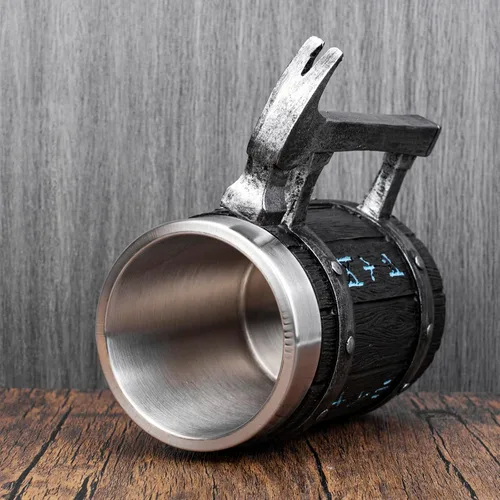 Vista 6 de KTOTKMOTA Taza de martillo de runa vikinga nórdica, vaso de acero inoxidable con revestimiento de resina para cerveza, decoración nórdica, madera