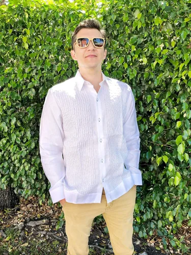 Vista 2 de Kin-Ha Guayabera - Manga larga para hombre, 100% lino, estilo presidencial.