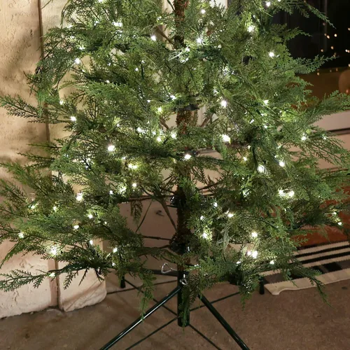 Vista 11 de Fraser Hill Farm Árbol de Navidad de cedro alpino preiluminado de 4 pies