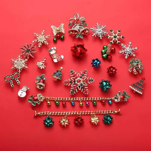 Vista 4 de XOCARTIGE Dijes de Navidad para zapatos para sandalias de zueco con diamantes de imitación, regalo de arco de muñeco de nieve, adornos de zapatos