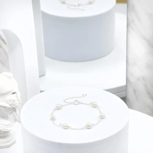 Vista 5 de AeraVida Pulsera ajustable de cadena de plata esterlina con perlas blancas luminosas - 7 pulgadas, perla