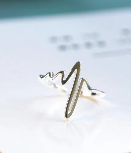 Vista 5 de Helen de Lete - Anillo abierto de plata esterlina, diseño de corazón