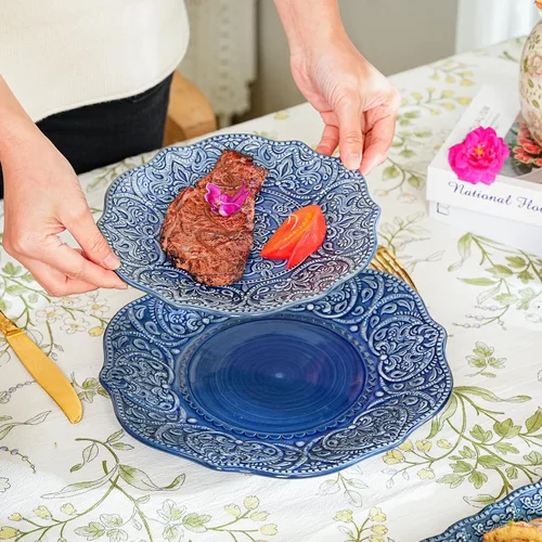 Vista 4 de Sungmor Vajilla Fina de Gres en Relieve para Cenas Elegantes, Juego de Platos de Cena de Porcelana de Estilo Barroco Antiguo de 2 Piezas