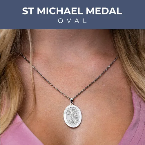 Vista 2 de Collar de San Miguel católico con colgante ovalado de San Miguel para mujeres y hombres, fabricado en oro amarillo o blanco de 14 quilates y plata