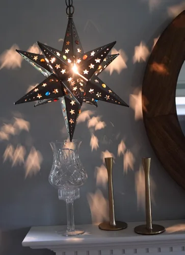 Vista 5 de Estrella de latón colgante de 12 pulgadas con diseño de estrella de Moravia - Estrella cortada con cuentas de mármol