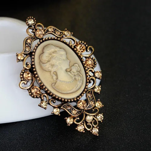 Vista 6 de Ezing 4 piezas de broche con diamantes de imitación de gran tamaño, Cristal Diamante de imitación Resina, Sin gemas.