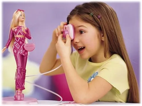 Vista 4 de Barbie Fashion Photo Doll - Turn Lens Moves! (2001)