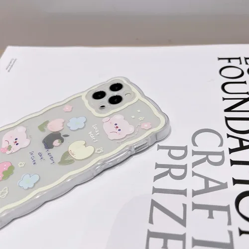Vista 3 de Funda compatible con iPhone 11 Pro Max, bonito diseño de caricaturas florales de oso de fresa para mujeres y niñas, funda estética kawaii delgada