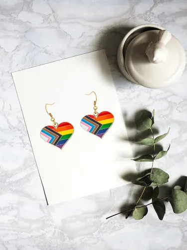 Vista 7 de Heart Shape Pride Dangle Earrings Gay and Lesbian LGBT Pride Gifts Jewelry