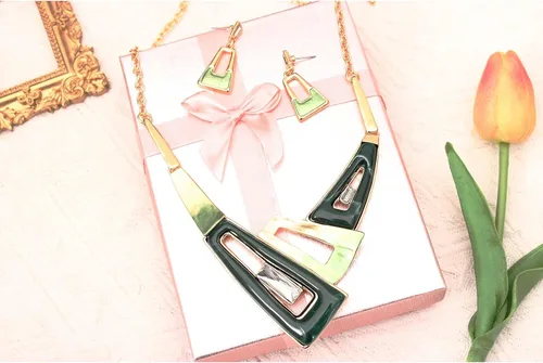 Vista 5 de SFE Conjunto de joyería de moda con forma de triángulo de esmalte irregular con cuello de concha, estilo bohemio, bohemio, estilo bohemio
