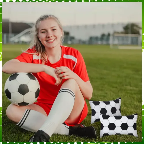 Vista 6 de Sweetude 24 bolsas de maquillaje deportivo de fútbol, bolsas de cosméticos, regalo de fútbol en blanco y negro para jugadores, bolsas de recuerdo
