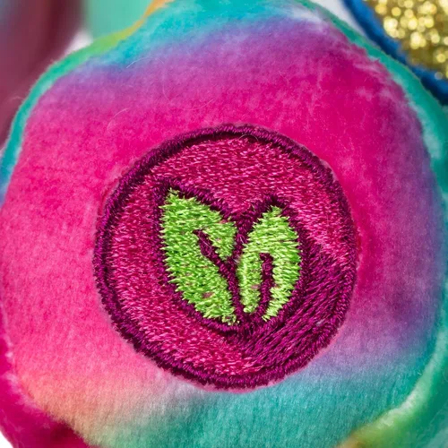 Vista 5 de Care Bears Oso Good Vibes con Purpurina de 9" - Tie-Dye Multicolor, ¡Hecho de Materiales Reciclados! – Bueno para Niñas y Niños, Coleccionistas