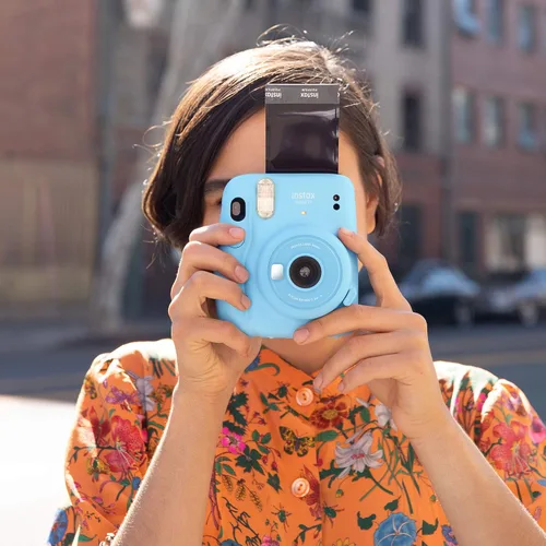 Vista 3 de Instax Mini cámara de película instantánea, exposición automática y lente selfie incorporada, azul cielo