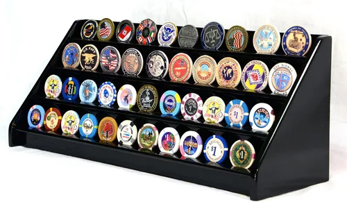 Vista 2 de 4 filas 40 Challenge Coin Casino Chip Display Case Rack Holder Stand para mesa Estante Escritorio