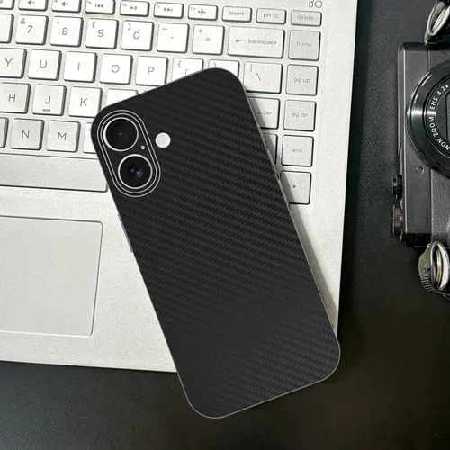 Vista 6 de Envoltura de piel de fibra de carbono negra compatible con iPhone (16) Cubierta protectora de la etiqueta de la película, calcomanía de vinilo