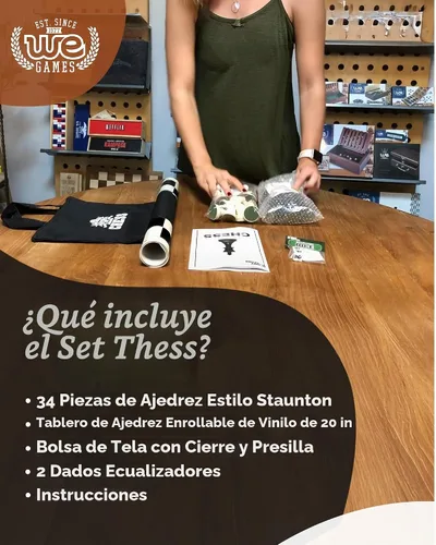 Vista 4 de Juego de ajedrez de torneo de mejor valor: piezas de ajedrez rellenas y tablero de ajedrez de vinilo negro enrollable