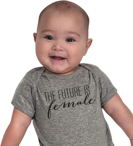 Vista 3 de Body de bebé con texto en inglés "The Future Is Female Baby" Linda chica feminista tía poderosa ropa de bebé, mameluco para anuncio